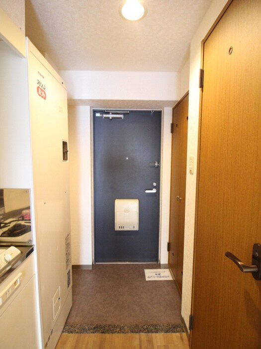 物件内観写真7　(玄関)