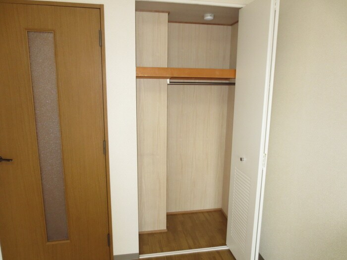 物件内観写真13　(収納)