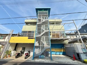 カミノビル外観写真