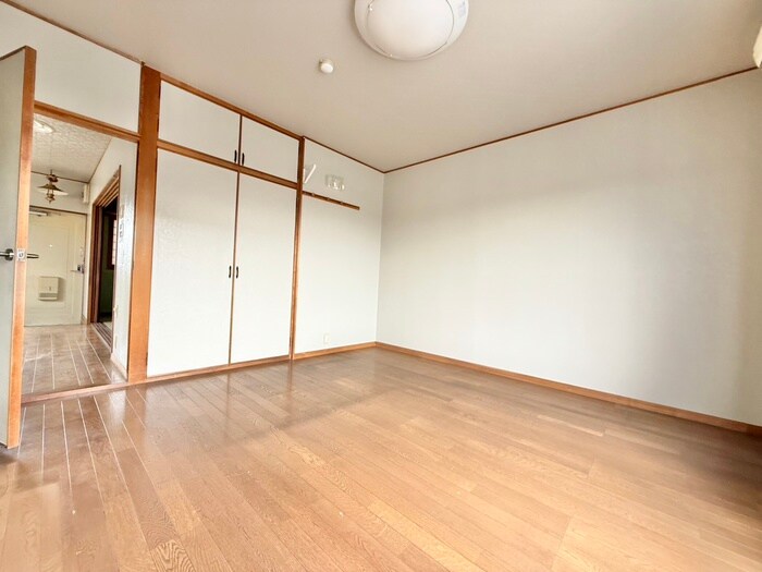 物件内観写真9　(居室)