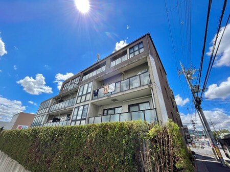 ラビリント川島外観写真