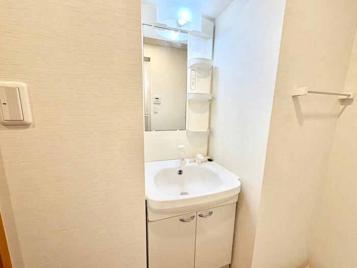 物件内観写真12　(洗面)