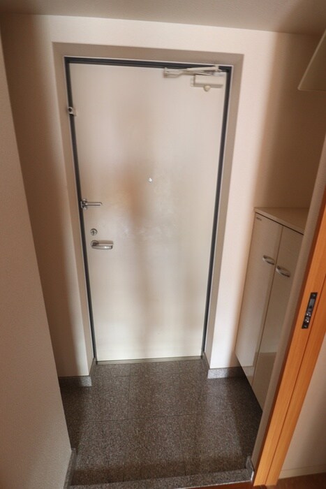 物件内観写真15　(玄関)