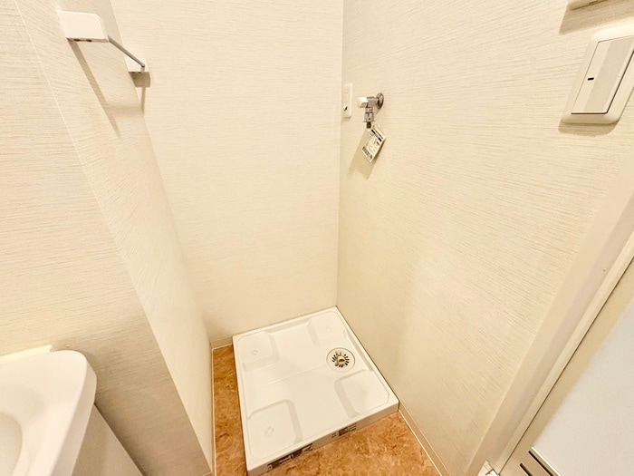 物件内観写真18　(洗濯機置場)