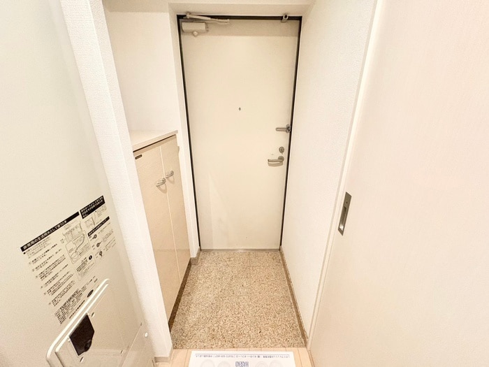 物件内観写真18　(玄関)