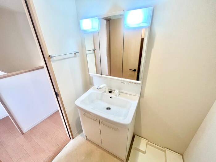 物件内観写真10　(洗面)