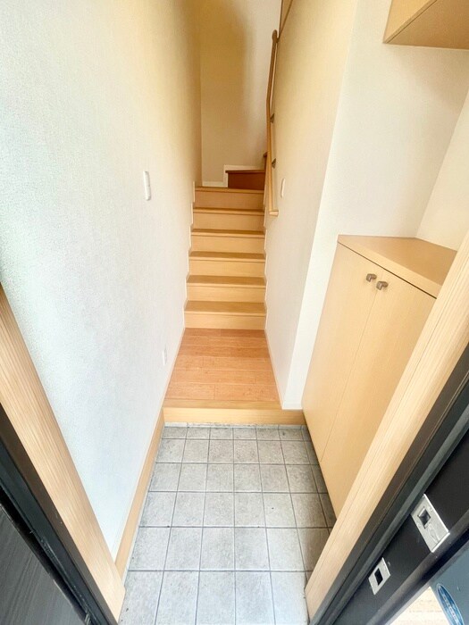 物件内観写真15　(玄関)