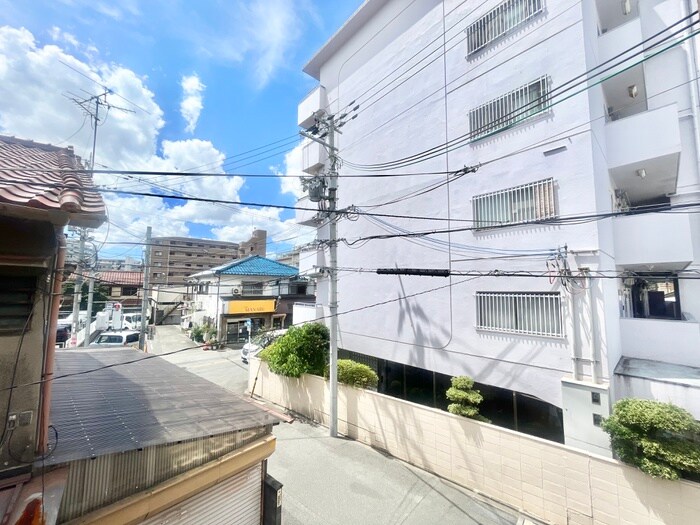 物件内観写真22　(室内からの展望)