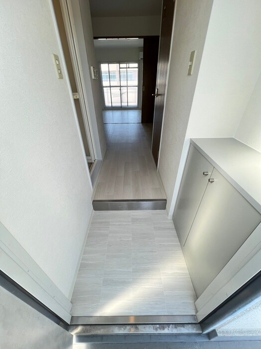 物件内観写真19　(玄関)