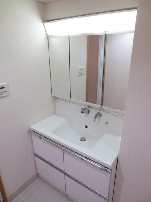 物件内観写真11　(洗面)