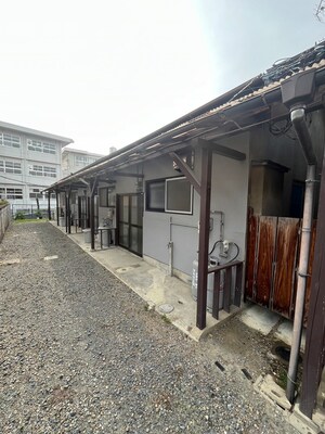 八幡三本橋貸家外観写真