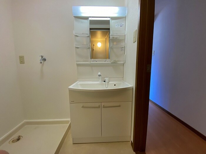 物件内観写真9　(洗面)