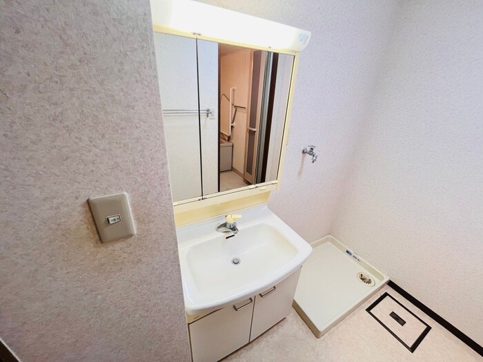 物件内観写真12　(洗面)