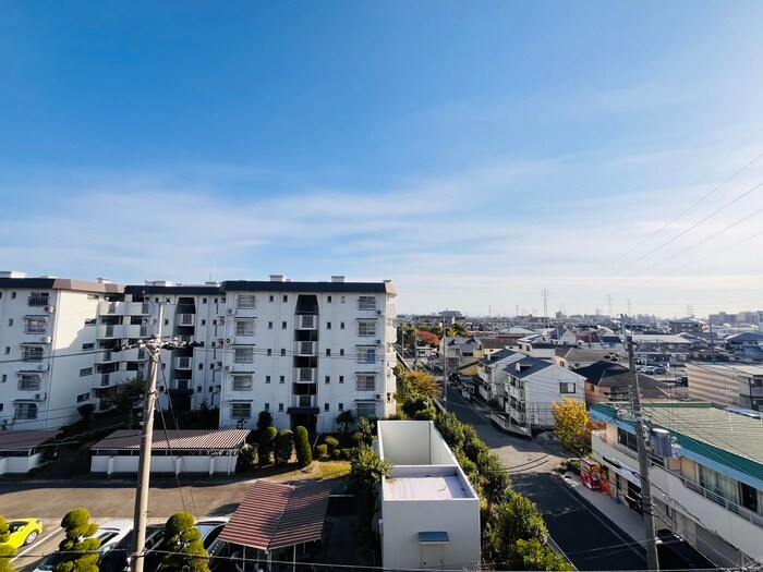 物件内観写真22　(室内からの展望)