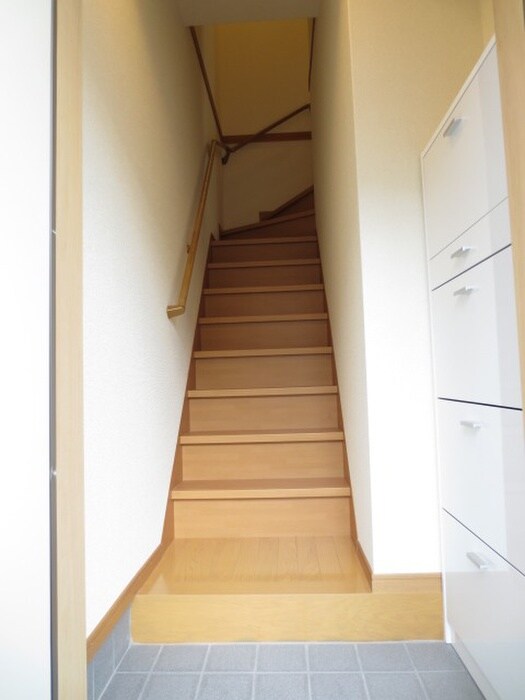 物件内観写真11　(廊下)