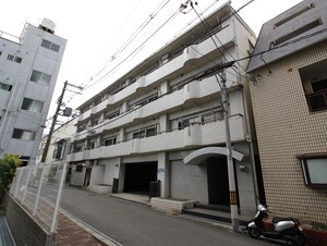 ファミーユ勝山外観写真