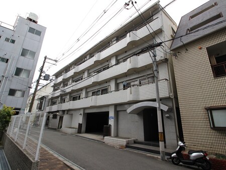 ファミーユ勝山外観写真