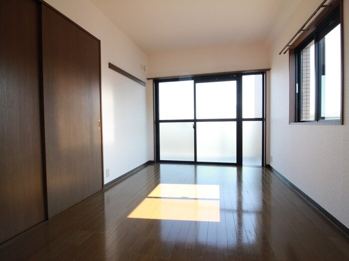 物件内観写真9　(居室)