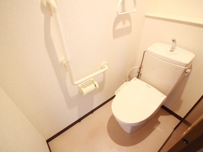 物件内観写真16　(トイレ)