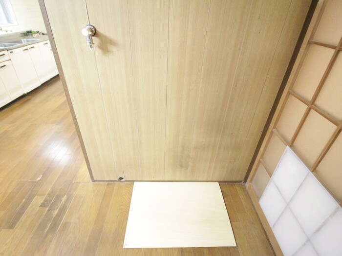 物件内観写真14　(洗濯機置場)