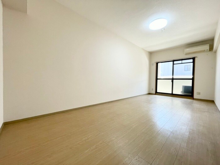 物件内観写真10　(居室)