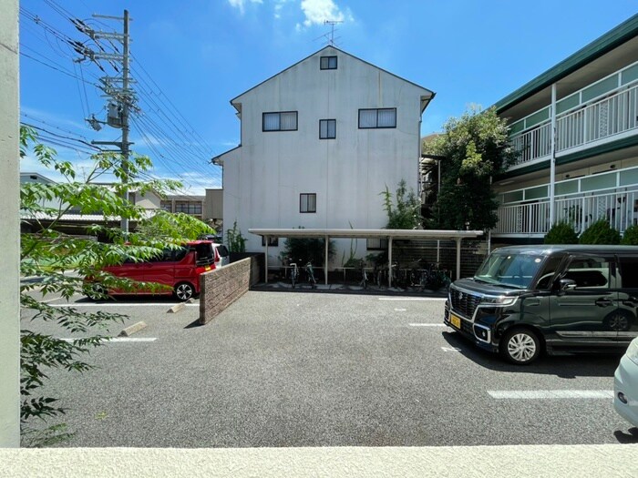 物件内観写真22　(室内からの展望)