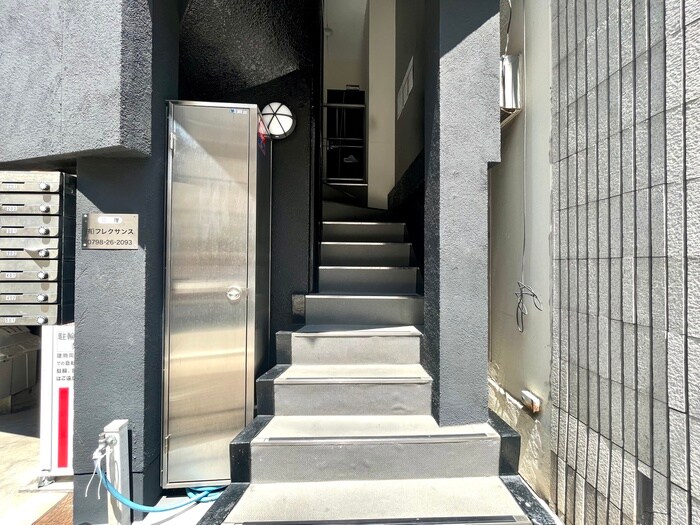 物件外観写真4　(外観写真)