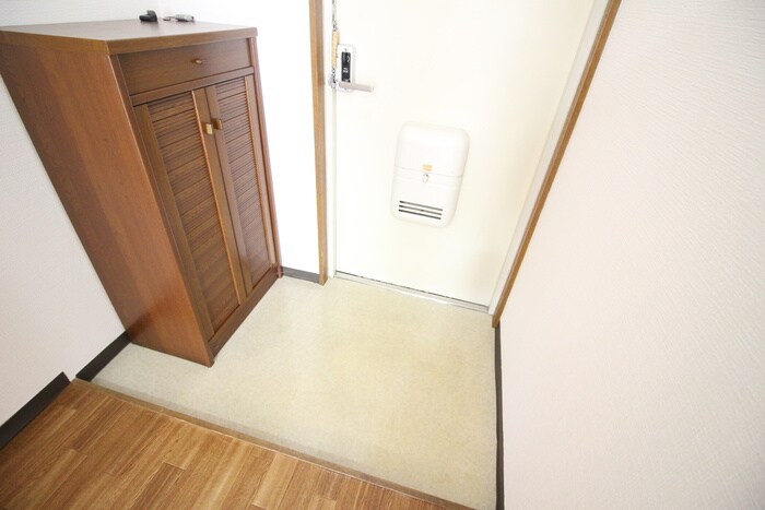 物件内観写真19　(玄関)