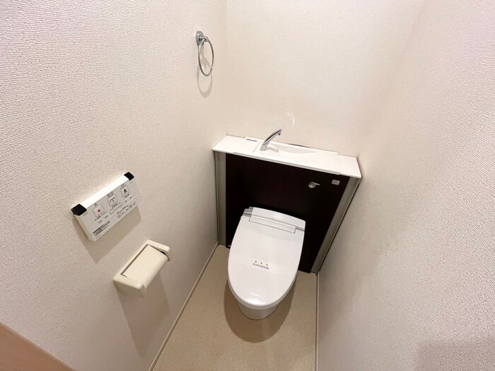 物件内観写真13　(トイレ)