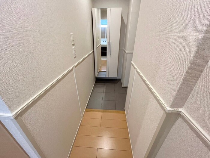 物件内観写真21　(玄関)