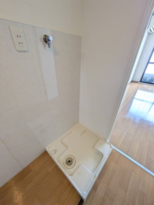 物件内観写真13　(洗濯機置場)