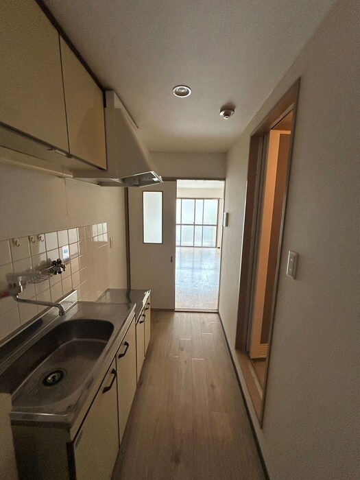 物件内観写真16　(廊下)