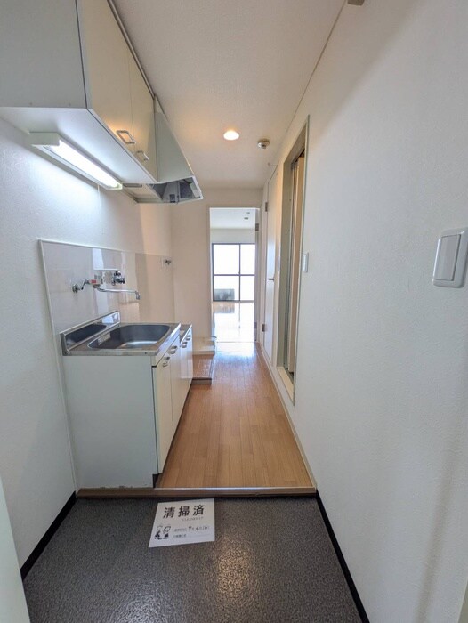 物件内観写真16　(玄関)