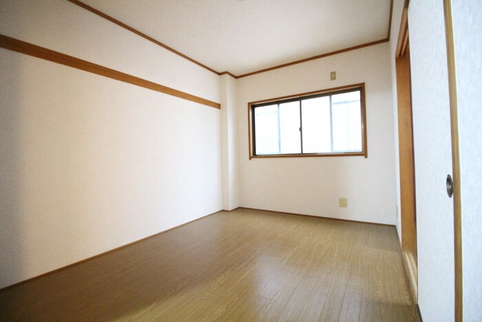 物件内観写真10　(居室)