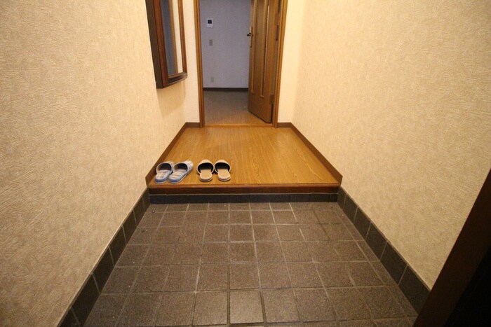 物件内観写真20　(玄関)