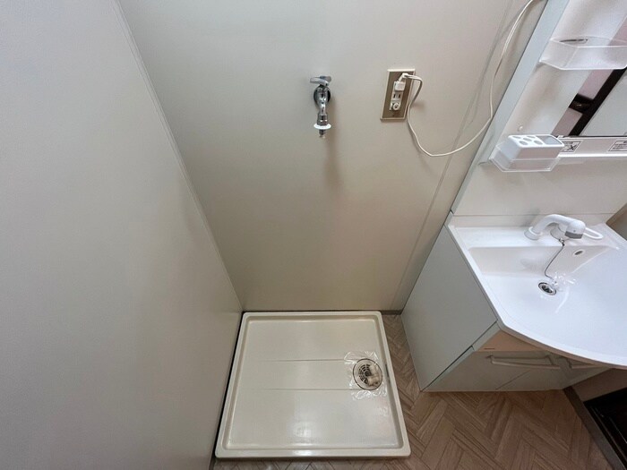 物件内観写真13　(洗濯機置場)