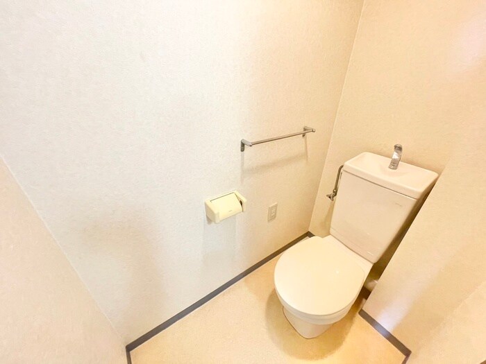 物件内観写真10　(トイレ)