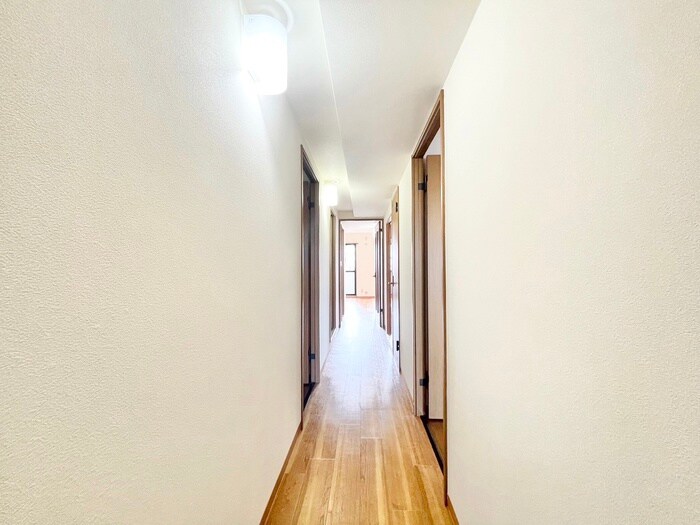 物件内観写真19　(廊下)