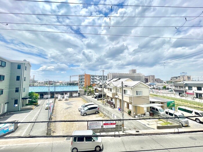 物件内観写真22　(室内からの展望)