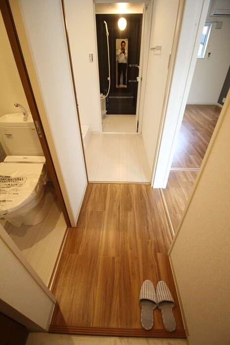 物件内観写真21　(廊下)