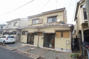 寺戸町新田24貸家（東棟）外観写真