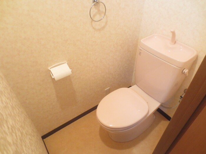 物件内観写真14　(トイレ)