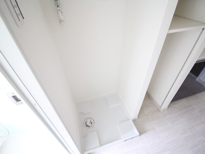 物件内観写真19　(洗濯機置場)