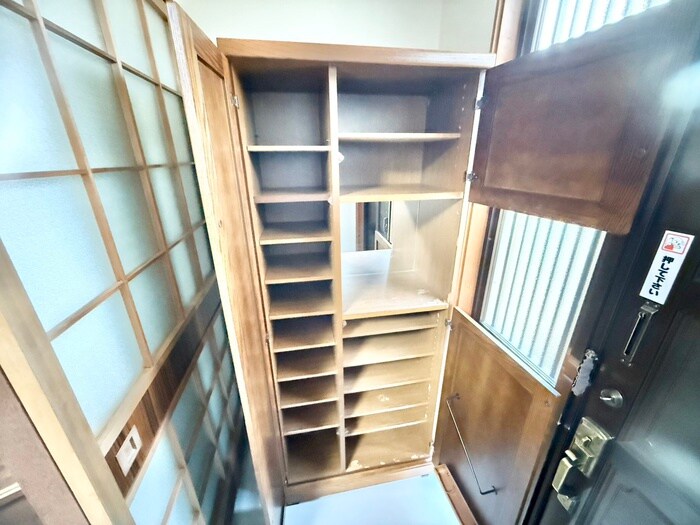 物件内観写真16　(靴箱)