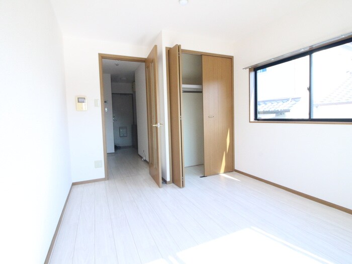 物件内観写真8　(居室)