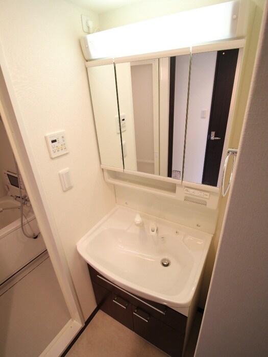 物件内観写真9　(洗面)