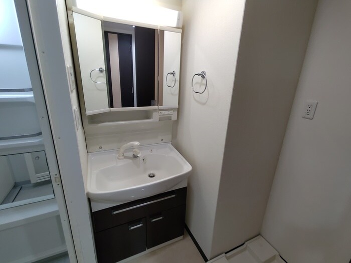 物件内観写真9　(洗面)