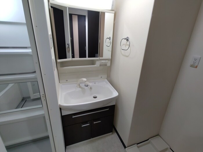 物件内観写真9　(洗面)