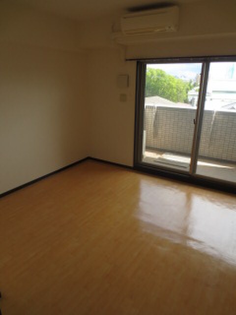 物件内観写真11　(居室)