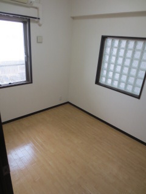 物件内観写真12　(居室)